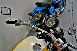 TRIUMPH-TRIDENT-750-3(3)